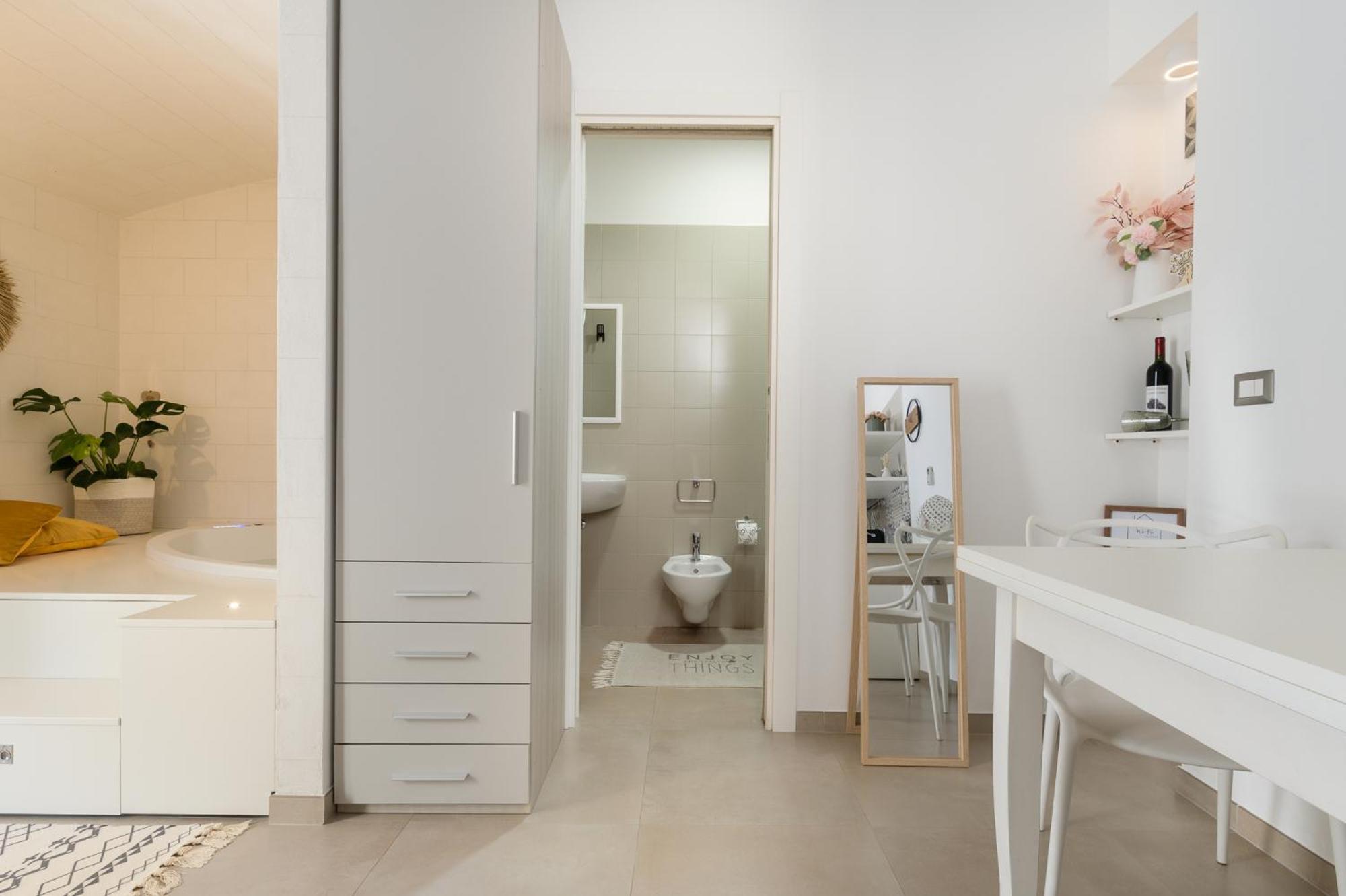 Mandorlocarrubo'S Suite Ostuni Esterno foto