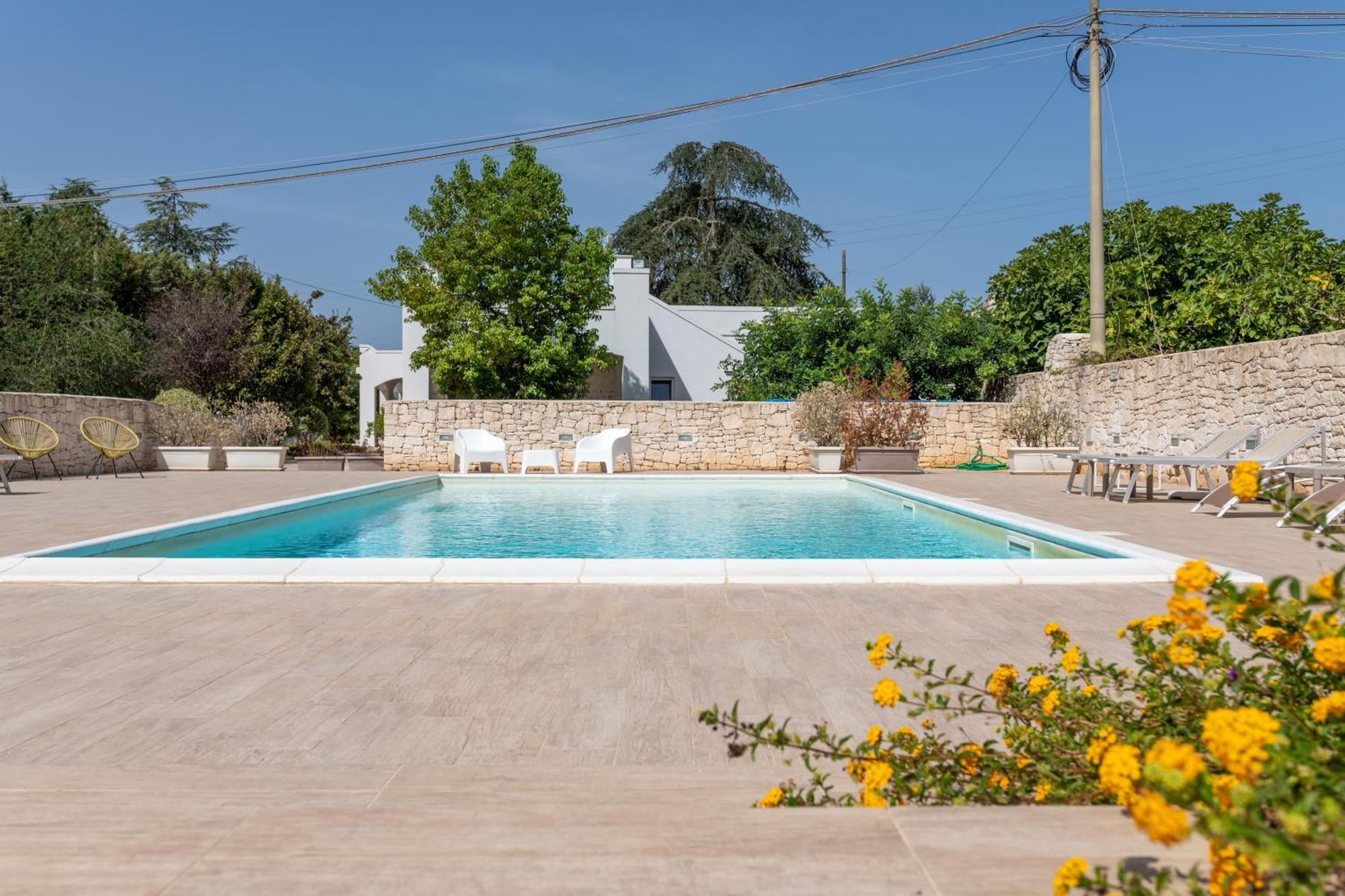 Mandorlocarrubo'S Suite Ostuni Esterno foto