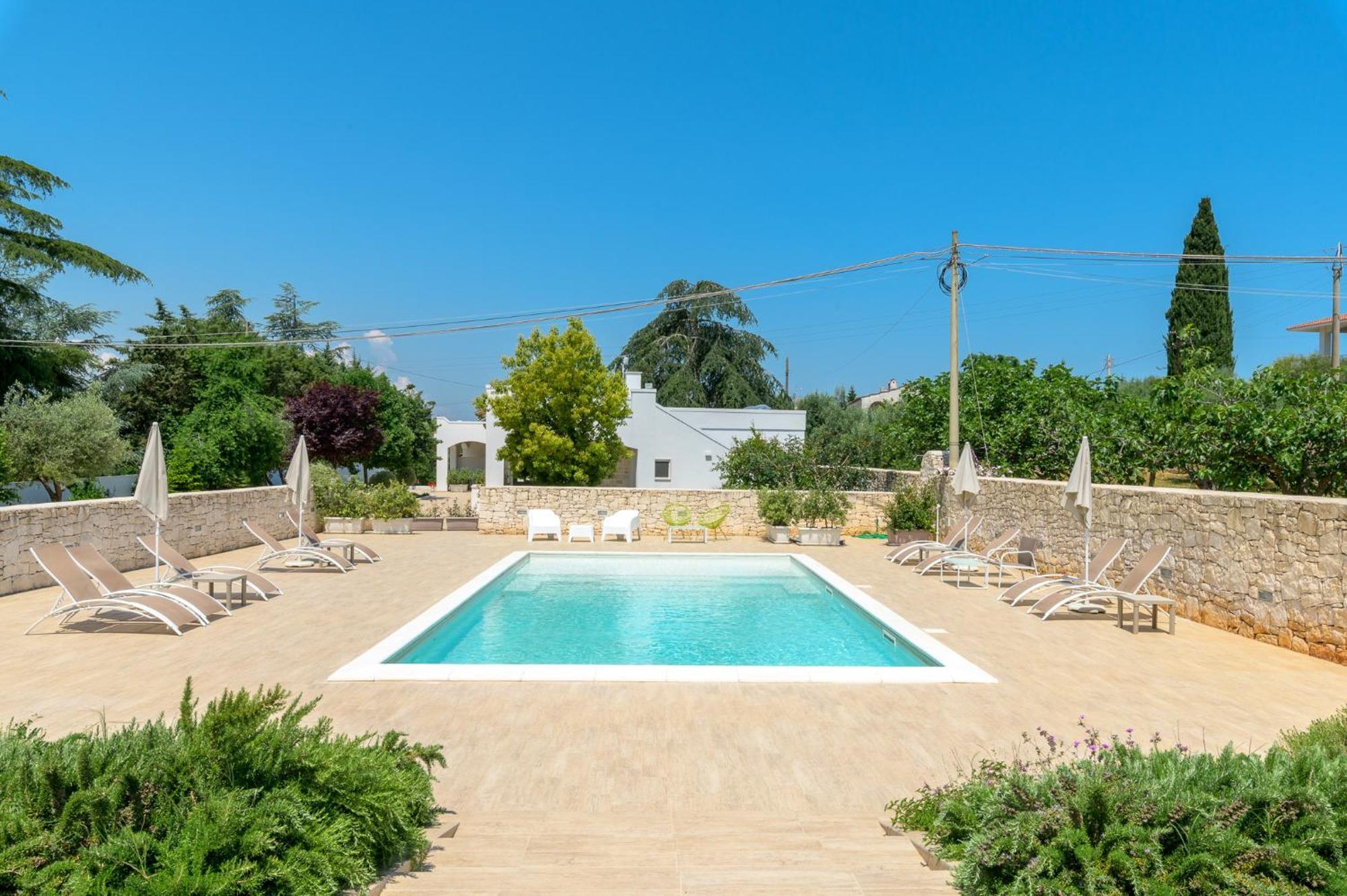 Mandorlocarrubo'S Suite Ostuni Esterno foto